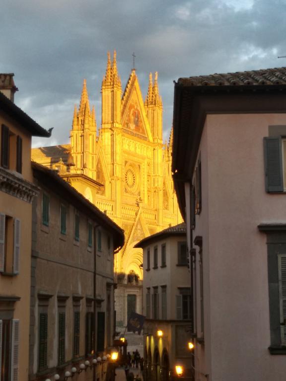 Il Terrazzino Sul Duomo Apartment Орвието Стая снимка